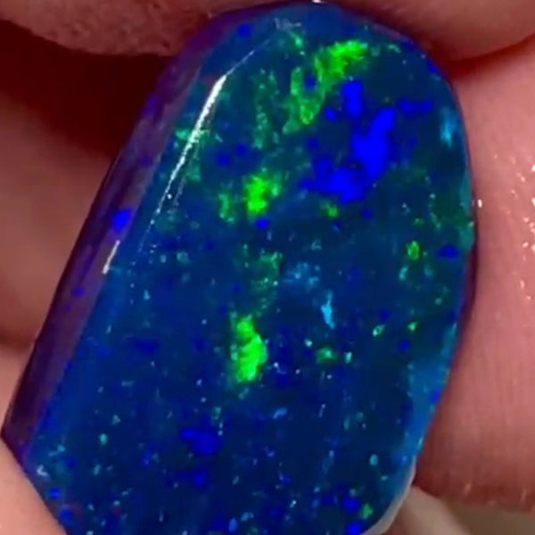 Gorgeous Black opal rub Lightning Ridge 12.00cts Stunning Face loaded with Blue dominant Multifires 20.00x 10.00x 5.00mm NEW964