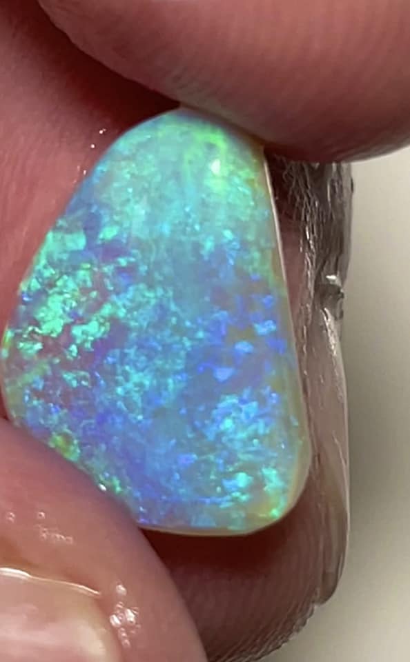 Lightning Ridge Rough / Rub Gem Grade Crystal opal Miners Bench® 4.5cts Gorgeous Display of Green Blue & Aqua fires 15x11x3mm MFB41