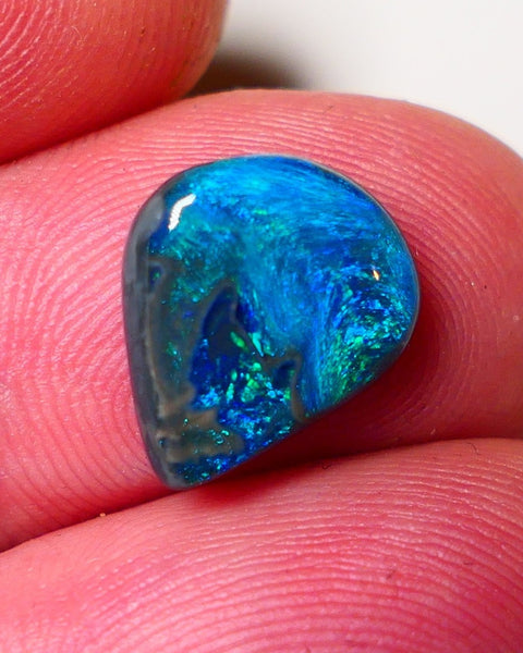 Lightning Ridge Dark Opal Gemstone 3.15cts Gem Grade Mulga® N6 Dark Body Tone B5 Brightness Stunning Multifires 13x11x3.5mm UK08