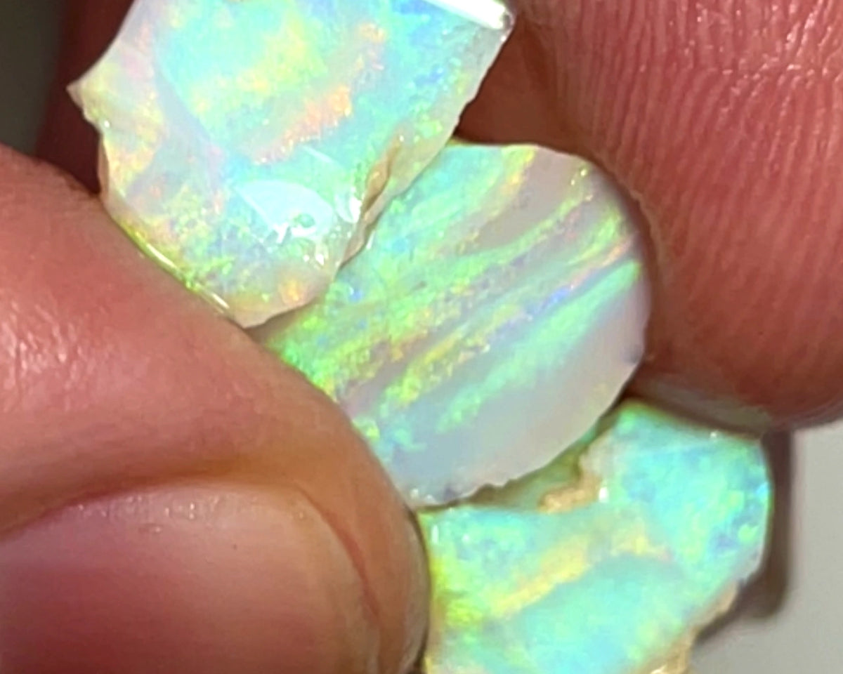 Lightning Ridge 13.50cts Bright & gorgeous Light base Seam Opal rough to cut Bright & gorgeous multifires 10x10x8 to 10x8x7mm 1121