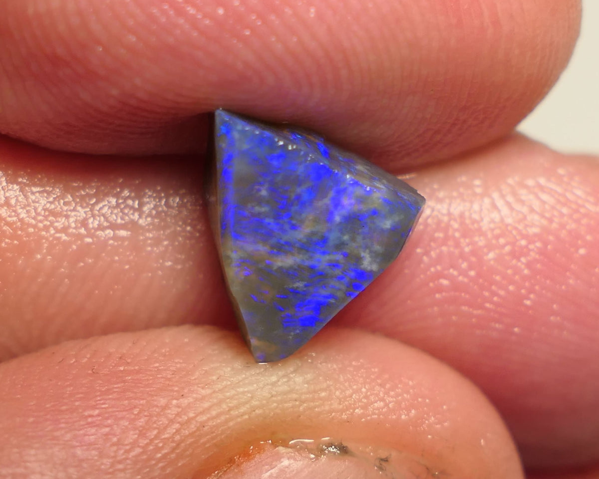 Lightning Ridge Rough / Rub / Preform Blue on Dark Seam opal Miners Bench® 3cts Nice Blue Fires Sand inclusions 10x10x5mm 17APR