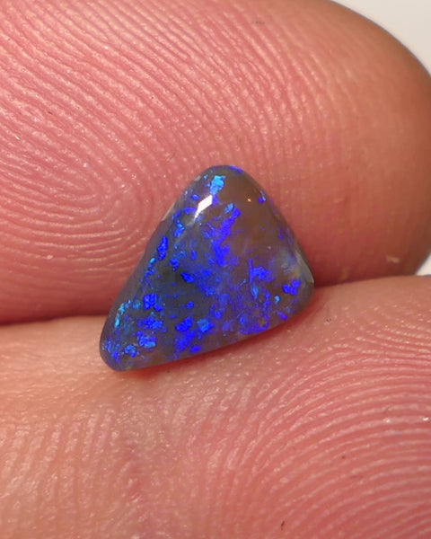 Australian Dark Crystal Opal Gemstone 1.15cts Gem Grade  N5 Body Tone B3 Brightness Stunning Blue fires 8x5x2mm WAC56