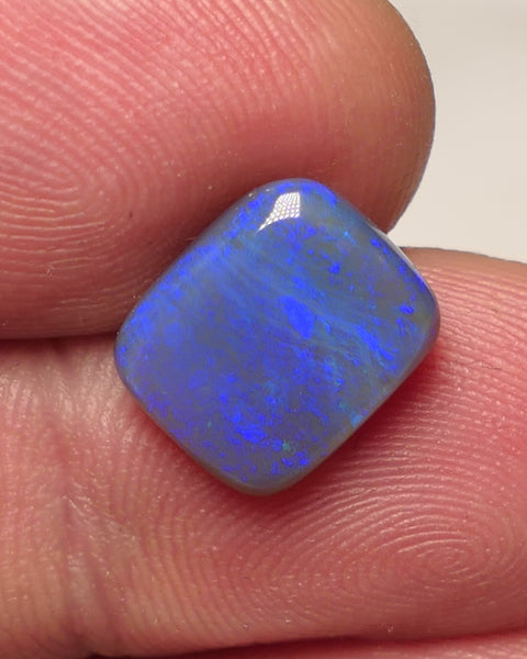 Australian Dark Crystal Opal Gemstone 3.9cts Jewellery Grade N6 Body Tone B4 Brightness Gorgeous Blue fires 12x10x4mm WAC59