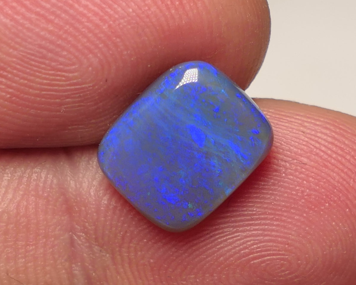 Australian Dark Crystal Opal Gemstone 3.9cts Jewellery Grade N6 Body Tone B4 Brightness Gorgeous Blue fires 12x10x4mm WAC59