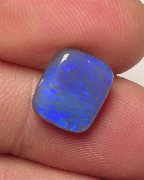 Australian Dark Crystal Opal Gemstone 3.9cts Jewellery Grade N6 Body Tone B4 Brightness Gorgeous Blue fires 12x10x4mm WAC59