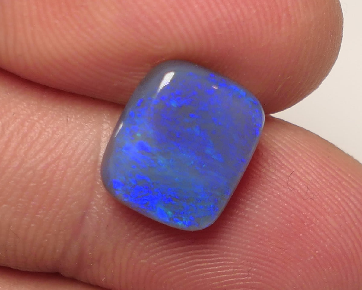 Australian Dark Crystal Opal Gemstone 3.9cts Jewellery Grade N6 Body Tone B4 Brightness Gorgeous Blue fires 12x10x4mm WAC59