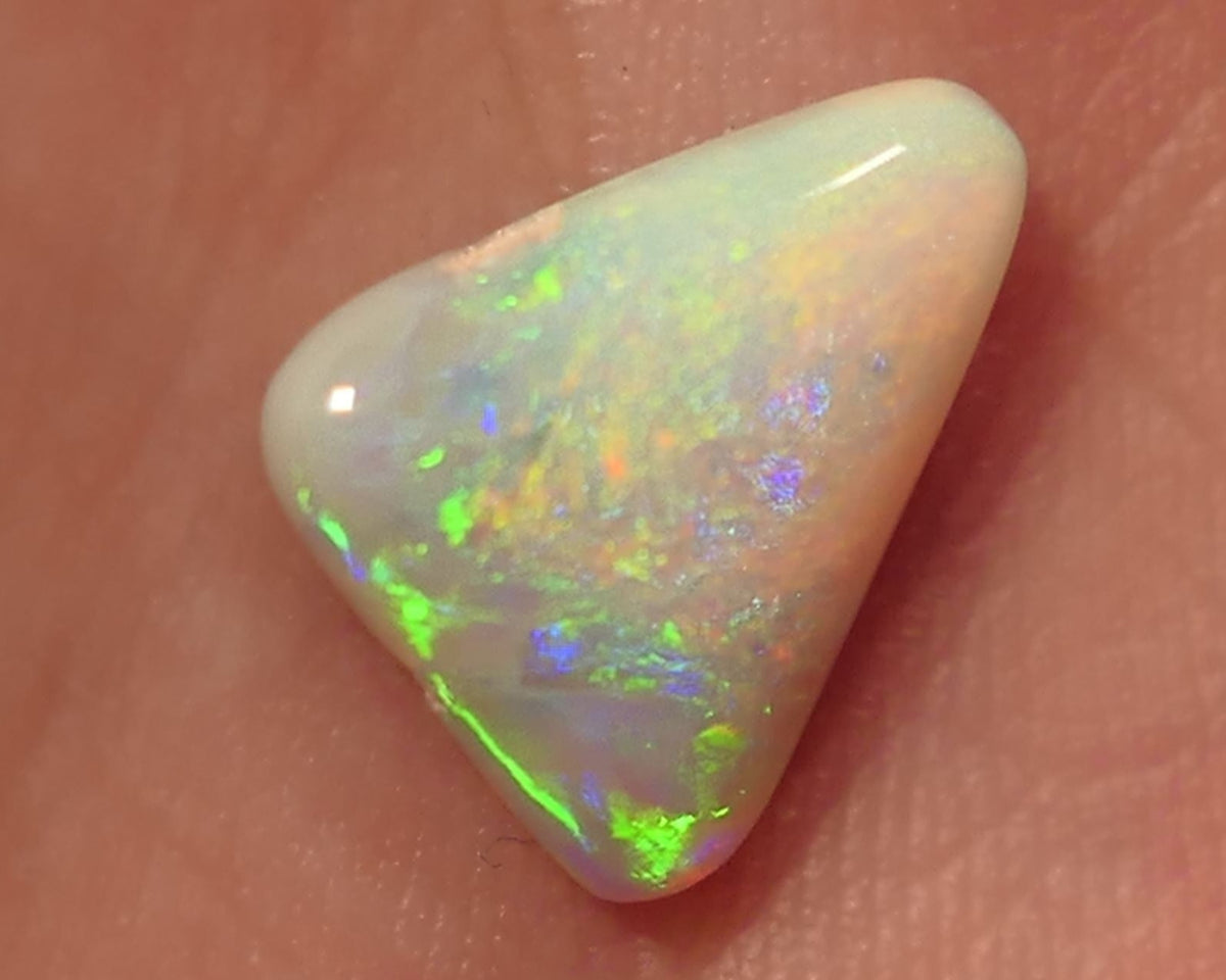 Crystal Opal Gemstone 2.85cts Gem Grade Mulga® N7 Body Tone B2 Brightness Amazing Display of Gorgeous Multifires 13x11x3.5mm WAC72