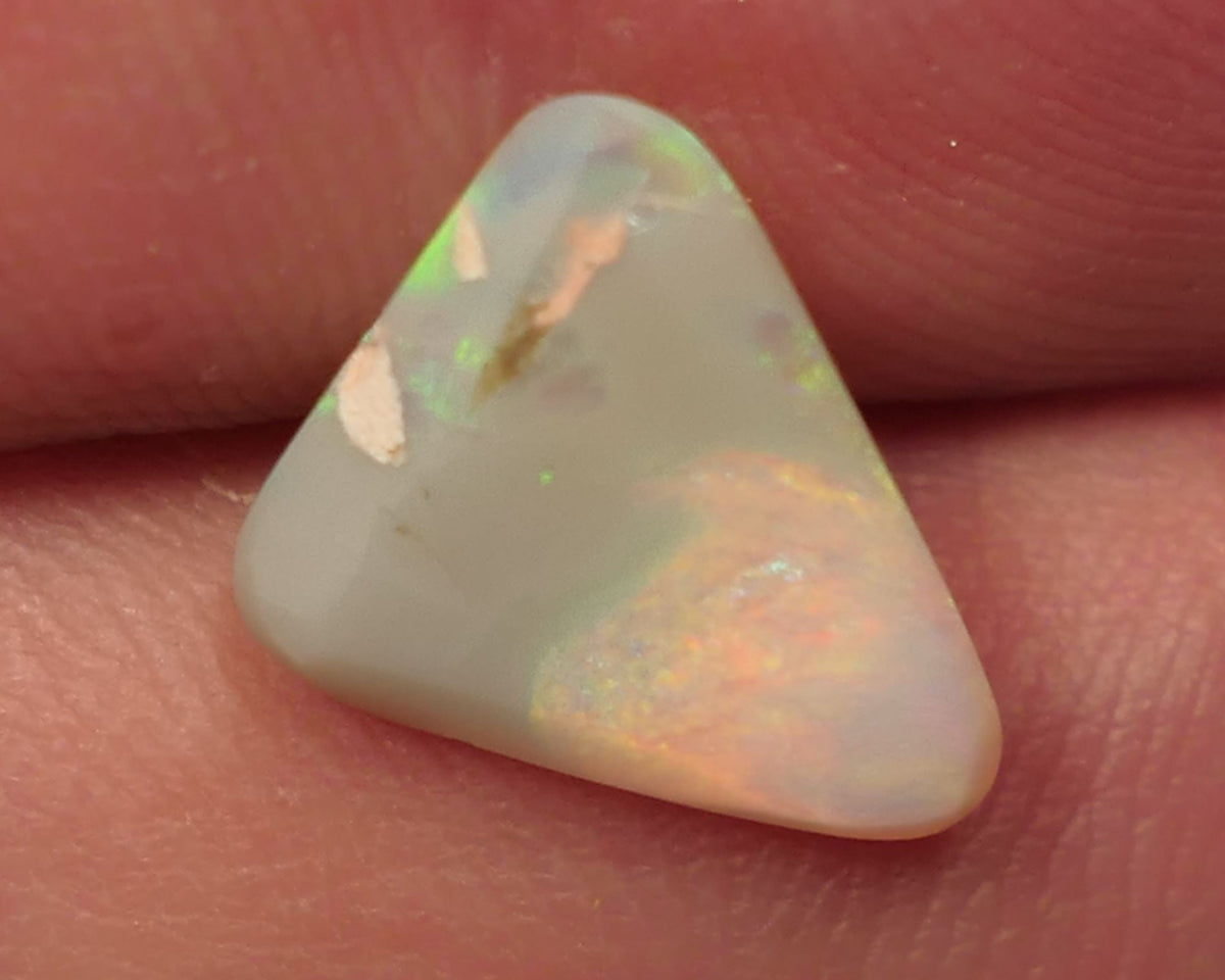 Crystal Opal Gemstone 2.85cts Gem Grade Mulga® N7 Body Tone B2 Brightness Amazing Display of Gorgeous Multifires 13x11x3.5mm WAC72