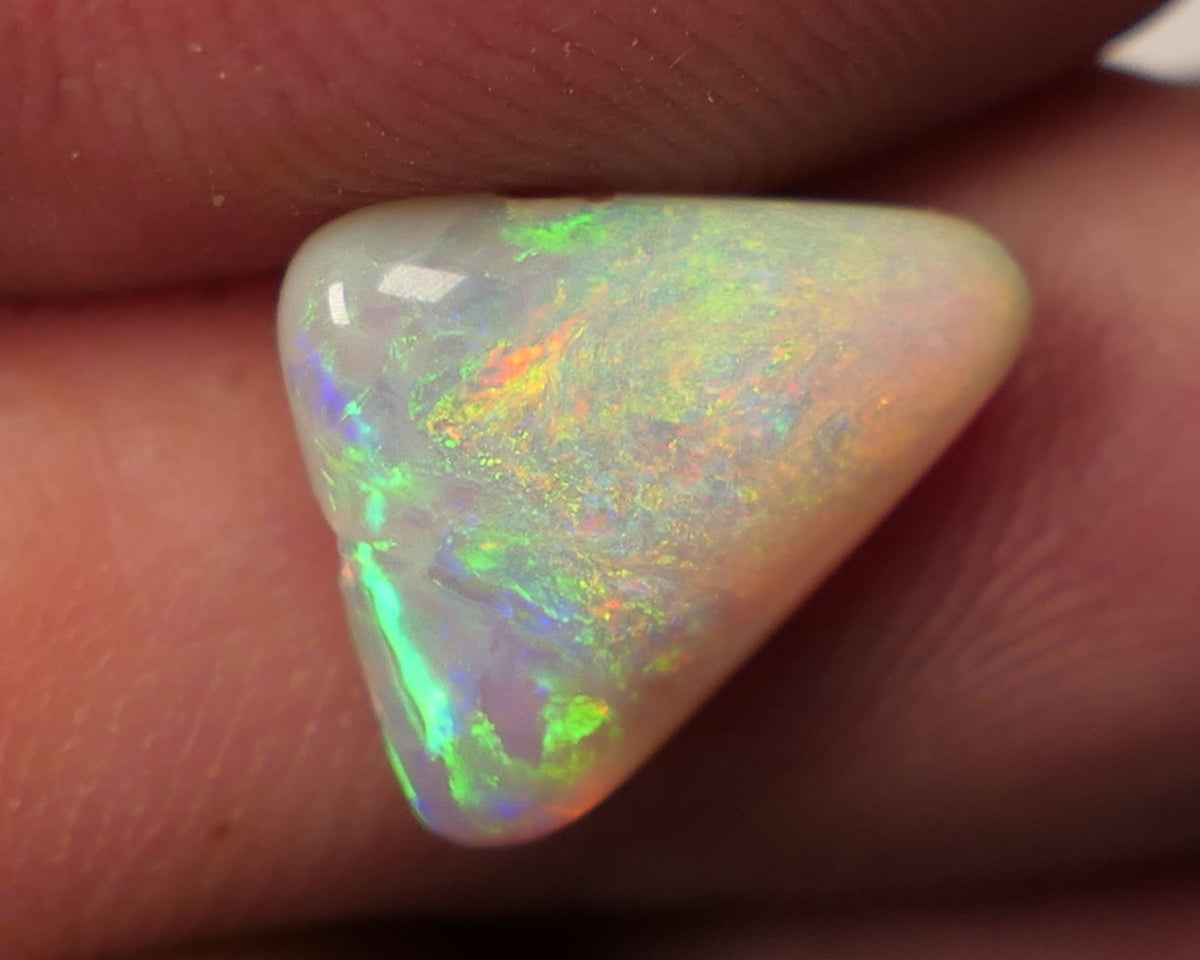 Crystal Opal Gemstone 2.85cts Gem Grade Mulga® N7 Body Tone B2 Brightness Amazing Display of Gorgeous Multifires 13x11x3.5mm WAC72