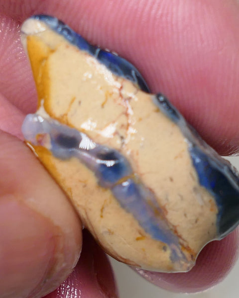 Lightning Ridge Rough Opal 23cts Black / Dark Base Gamble Seam Bits Blues in the bar 27x20x12mm 0636