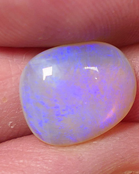 Lightning Ridge Crystal Opal Gemstone 4cts Jewellery Grade N7 Body Tone B3 Brightness  Stunning Blues 13x10x4mm 0638