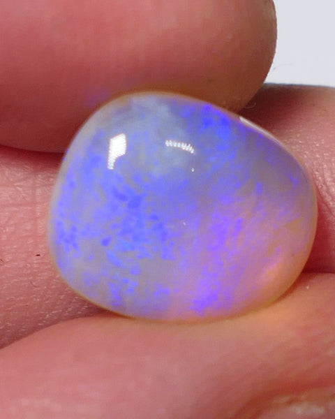 Lightning Ridge Crystal Opal Gemstone 4cts Jewellery Grade N7 Body Tone B3 Brightness  Stunning Blues 13x10x4mm 0638