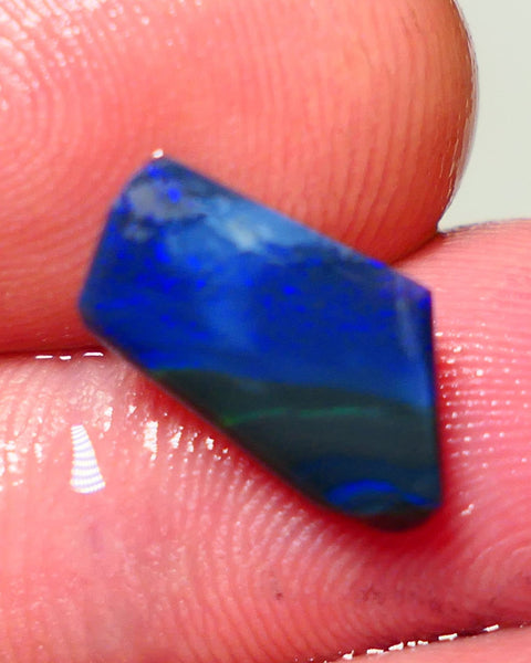 Mulga® Green/Blue dominant fires on Black Opal Rough Rub Miners Bench® 1.95cts Gorgeous face 12x7x2mm NS167