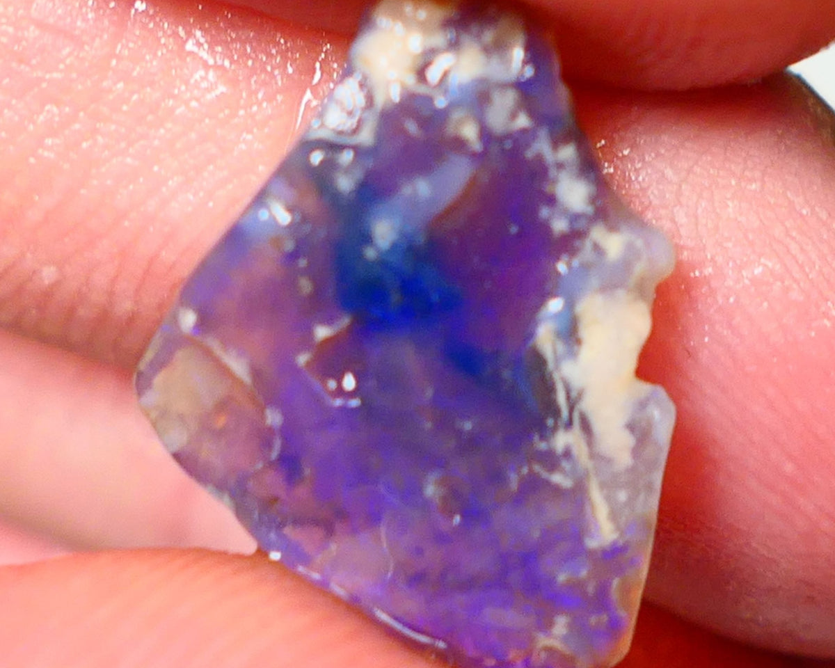 Mulga Rough Opal Gamble 3.50cts Dark Crystal Base Seam Blue fires to Cut / carve & polish 19x12x2mm Auction NS126