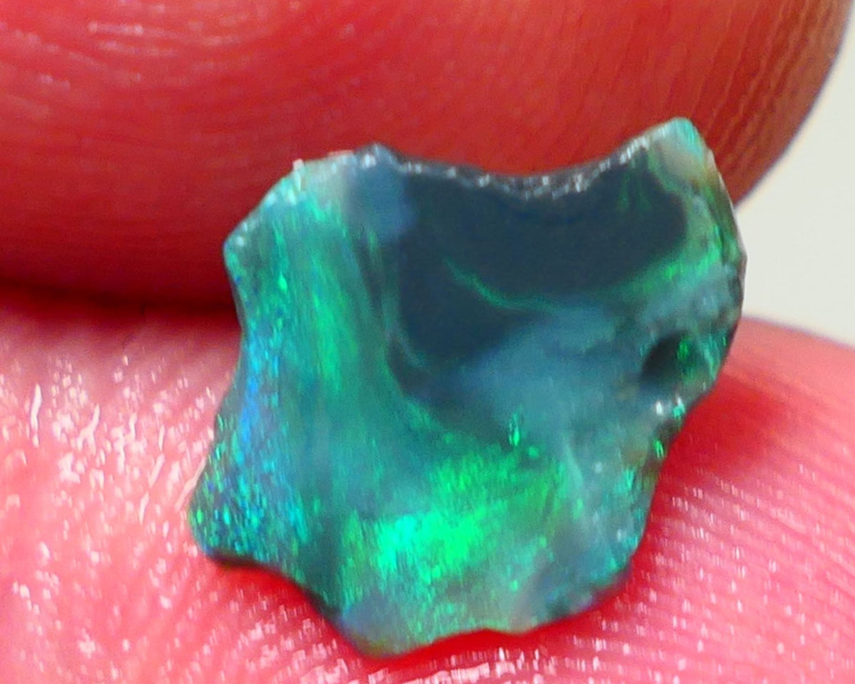 Mulga Rough Rub Opal 1.10cts Dark Base Seam Nice electric Green Dominant fires to Cut / carve & polish 12x9x1.5mm NS116