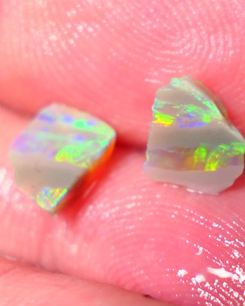 Small Candy to Cut Crystal on dark base 1.50cts Rub rough pair Exotic bars with Vivid & Bright M.fires both approx 7x5x3mm NSW024