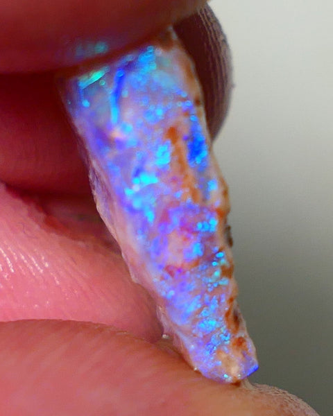 Coober Pedy Rough Opal 7.50cts Crystal/Light Seam showing nice Blue/Green Colours in flat bar 19x14x5mm NS199