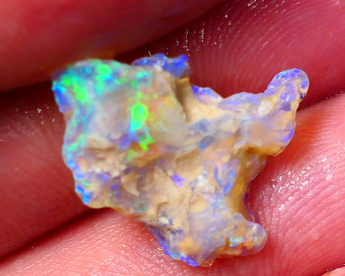 Lightning Ridge Gamble Crystal opal rough 4.50cts showing nice bright colours 19x16x4mm ALP137