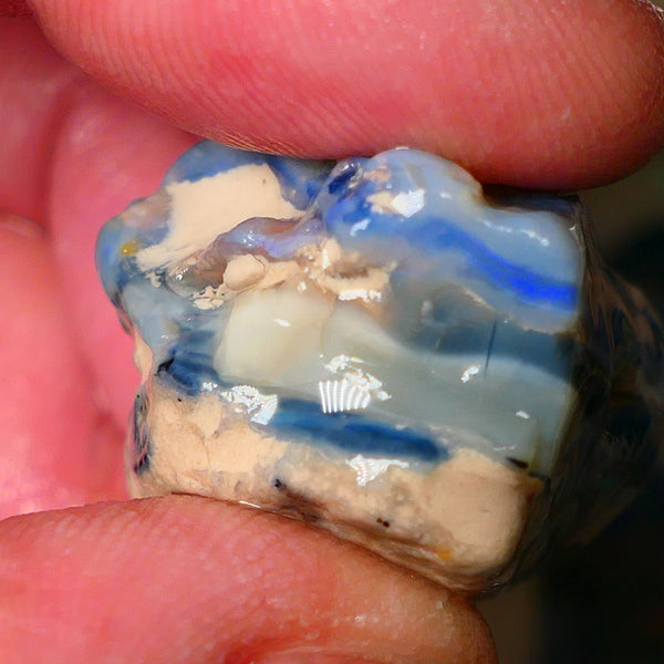 Lightning Ridge Gamble Huge Size Chunk of Seam opal rough 77cts showing some Bits of Blue colours 26x22x20mm ALP155