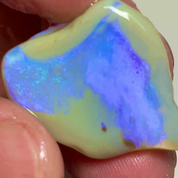 Lightning Ridge Rough Opal 29cts Nice sized untouched Crystal Seam formation Gorgeous Bright fires in bar to carve/cut/collect 30x25x7mm 1333