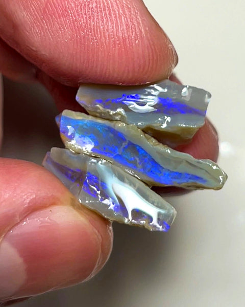 Lightning Ridge Rough Opal 20cts Stack of Dark Base Crystal Seams Bright Blues colour fires to Cut / carve & polish 22x12x5mm to 16x9x7mm 1026