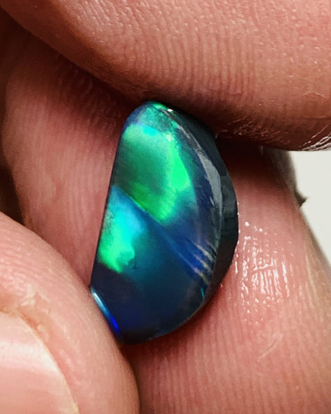 Australian Opal Gem Grade Single Black Rub 2.5cts Rub/Rough/Preform Super bright Multifires on Black here Stunning Broad flash pattern 13x7x3mm WSC768