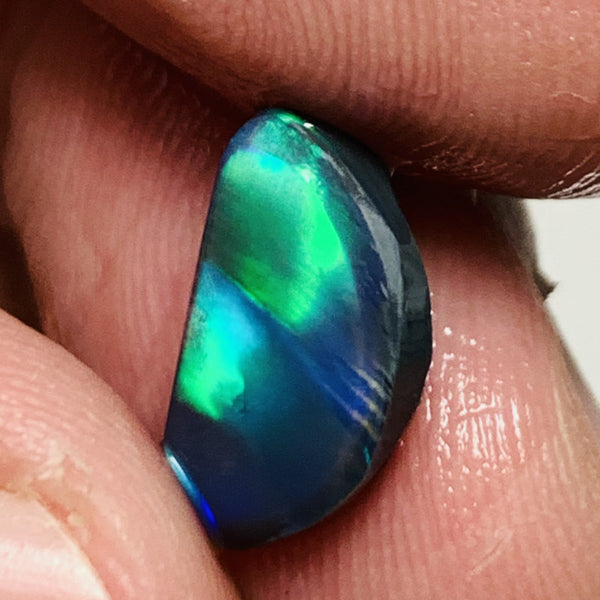 Australian Opal Gem Grade Single Black Rub 2.5cts Rub/Rough/Preform Super bright Multifires on Black here Stunning Broad flash pattern 13x7x3mm WSC768