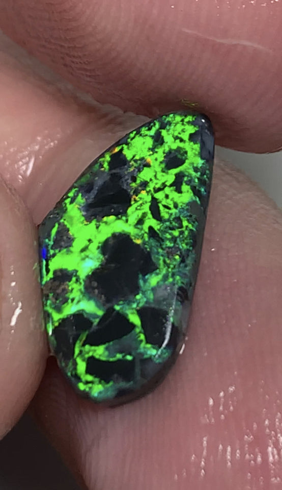Australian Opal Rough Rub prefrom Gem Grade N3 Black Opal Miners Bench® Snake Skin 2.9cts Lots of Lovely Sharp bright green fires 15x8x3mm WSN42