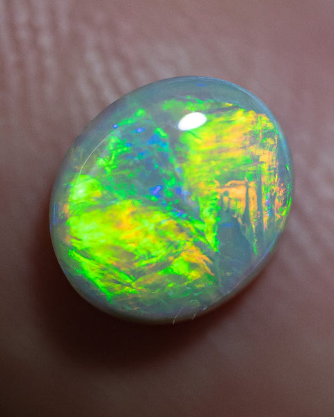 Crystal Opal Gemstone 0.95cts N7 Body Tone B2 Brightness  Broadflash & Brush Stroke pattern with TOP Multi colour fires WSA041021C