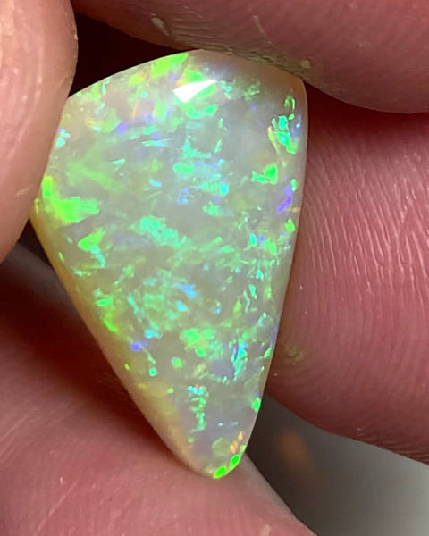 Crystal Opal Gemstone 5.9cts High Dome Top Notch Skin to Skin Bright GEM N8 Bodytone B2 Brightness WSA937