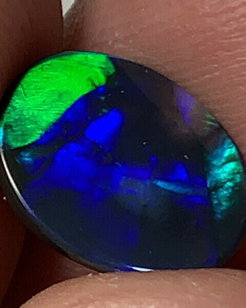 Australian Black Opal Gemstone 1.45cts N2 Body Tone B2 Brightness Angel Fish Pattern Green / Blue fires 12x9x2mm  GEM895