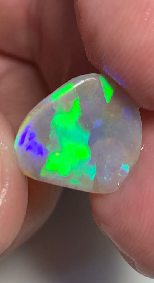 Australian Opal Crystal Rough / Rub / Preform High Grade 2.7cts Jewellery Grade Bright Multi fires 16x15x1mm WSJ58