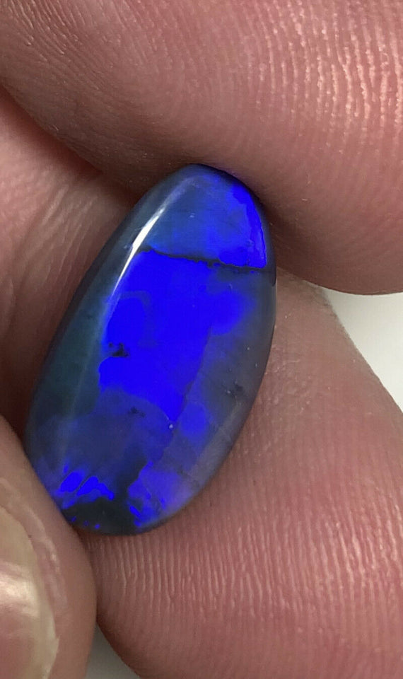 Australian Black Opal Gemstone 3.6cts N3 Body Tone B1 Brightness Gorgeous Vivid Blue fires 17x10x2mm GEM1111