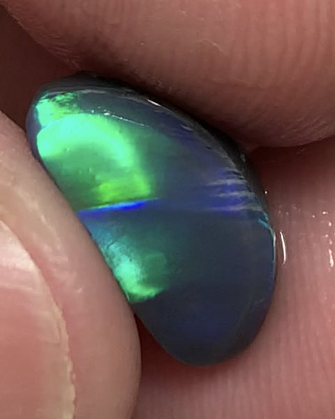 Australian Opal Gem Grade Single Black Rub 2.5cts Rub/Rough/Preform Super bright Multifires on Black here Stunning Broad flash pattern 13x7x3mm WSC768