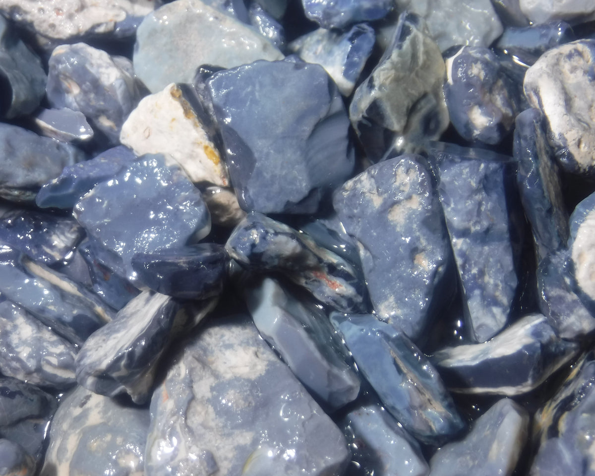 400 cts Random Scoop of Black & Semi Black Potch from Lightning Ridge NSW Australia size range 30mm to 10mm